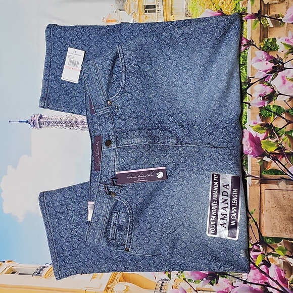 Gloria Vanderbilt Denim - Gloria Vanderbilt High Waist Capri Jeans Size 10 Blue Patterned NWT